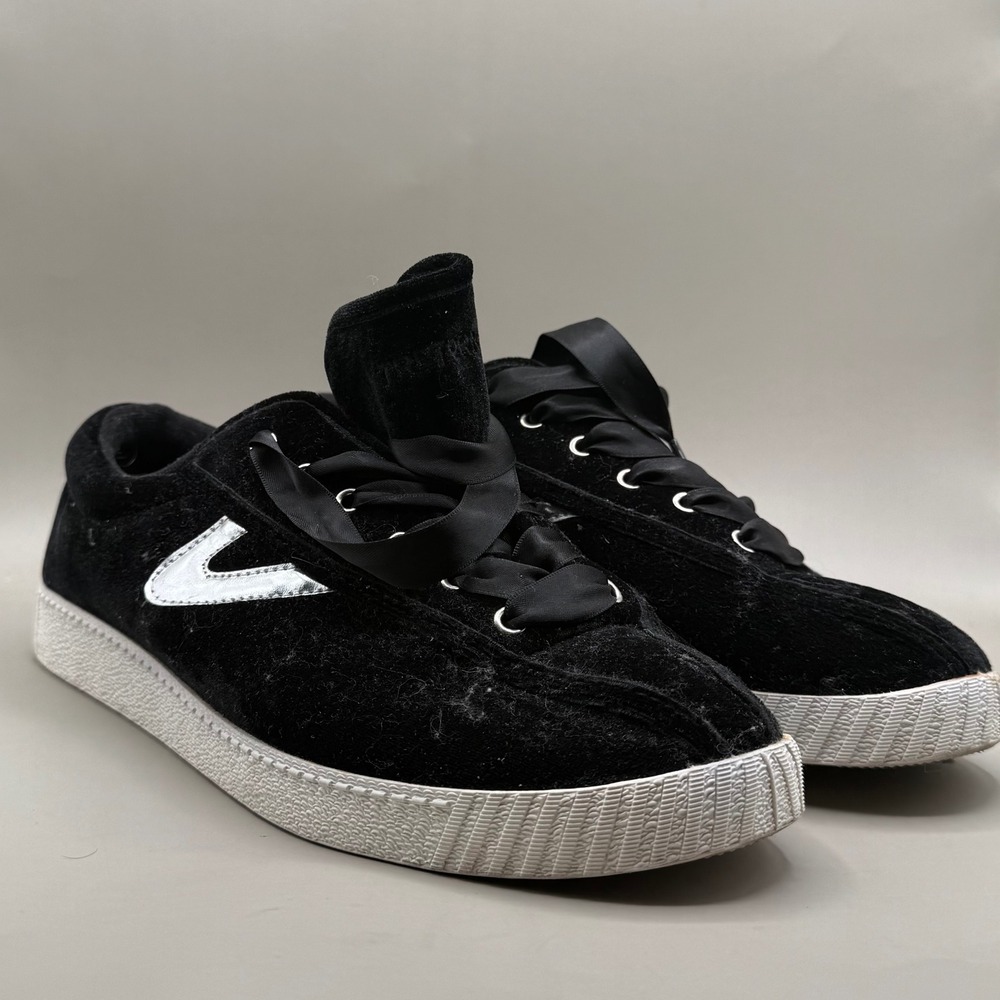 Tretorn Nylite Plus Velvet Sneakers Womens 11 Ribbon Laces Black Silver